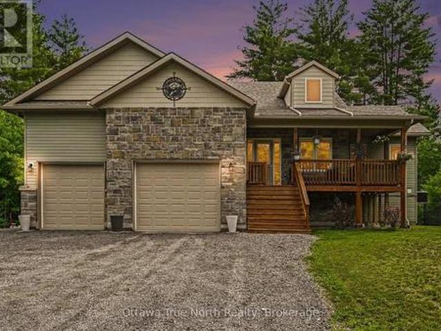 House for sale in Renfrew, Ontario