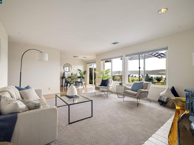 Condo for sale in Solano, California