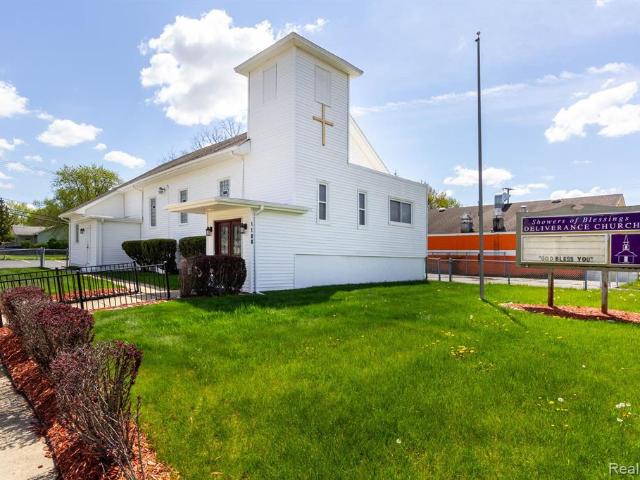 Commercial for sale in Pontiac, Michigan