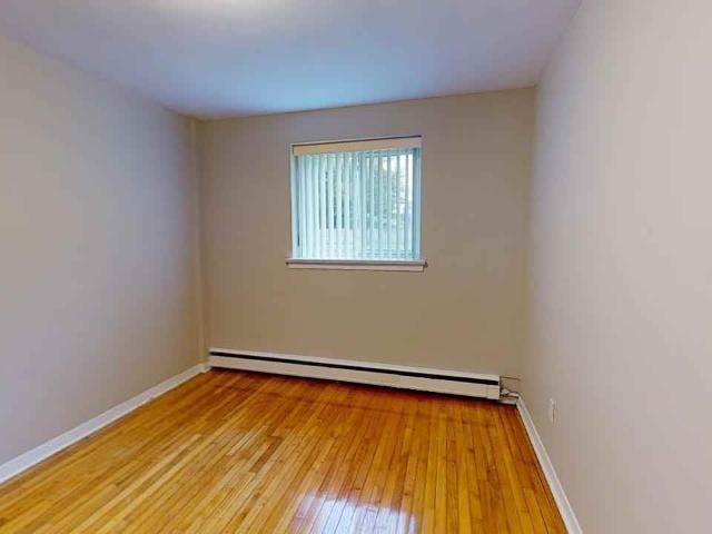Apartment for rent in Mulhurst Bay, Ontario