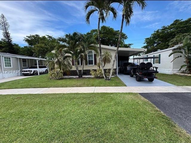 House for sale in Davie, Florida