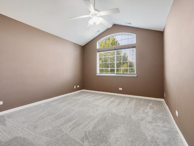 Townhouse for sale in Mchenry, Illinois