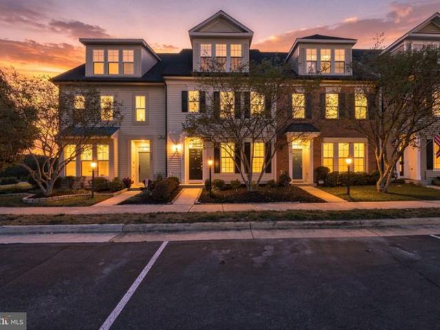 Townhouse for sale in Virginia