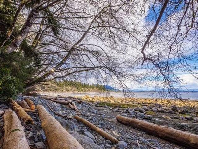 House for sale in Clayoquot, British Columbia