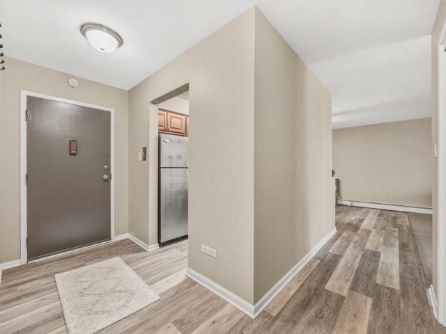 Condo for sale in Glen Ellyn, Illinois