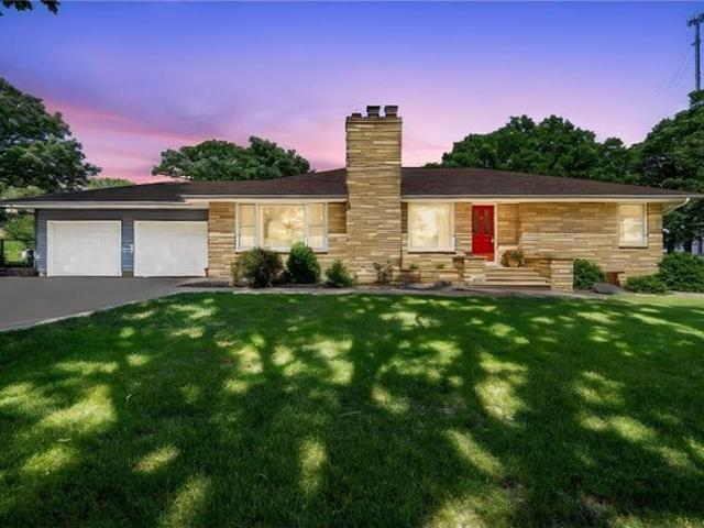 House for sale in Blue Earth, Minnesota
