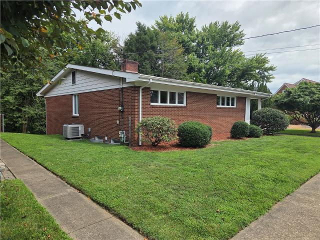 House for sale in Phillipsburg, Monaca