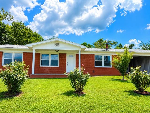 House for sale in Breeding, Kentucky