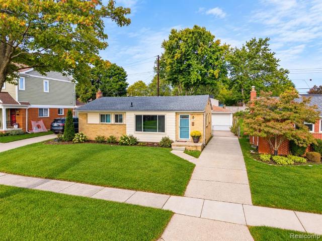 House for sale in Clawson, Oakland County