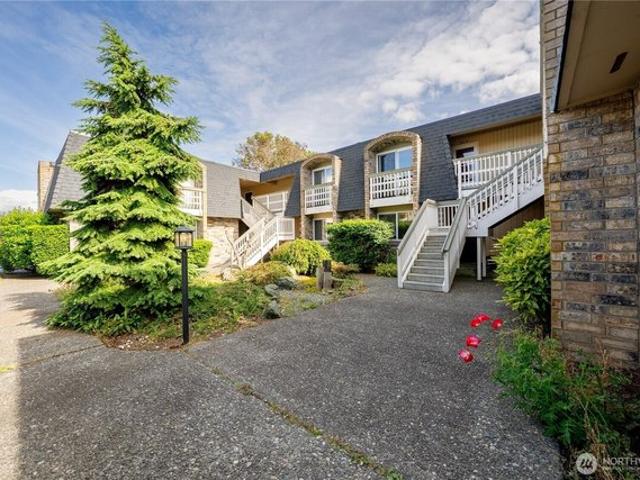 Condo for sale in Oak Harbor, Washington
