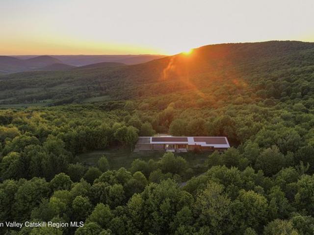 House for sale in Harpersfield, New York