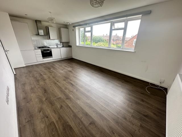 Apartment for rent in Lower Halliford, Surrey