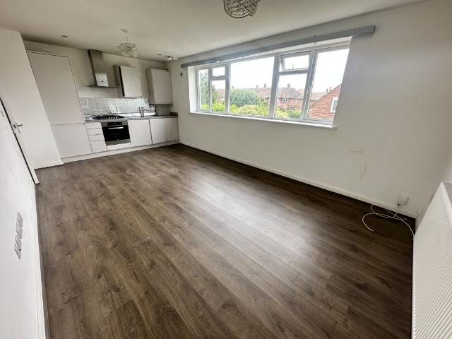 Apartment for rent in Lower Halliford, Surrey