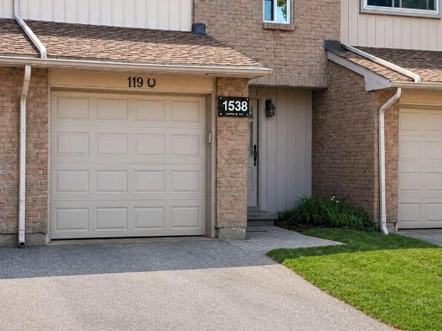 Condo for sale in Oakville, Ontario