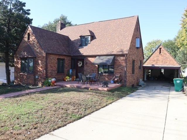 House for sale in Walnut, Bureau County