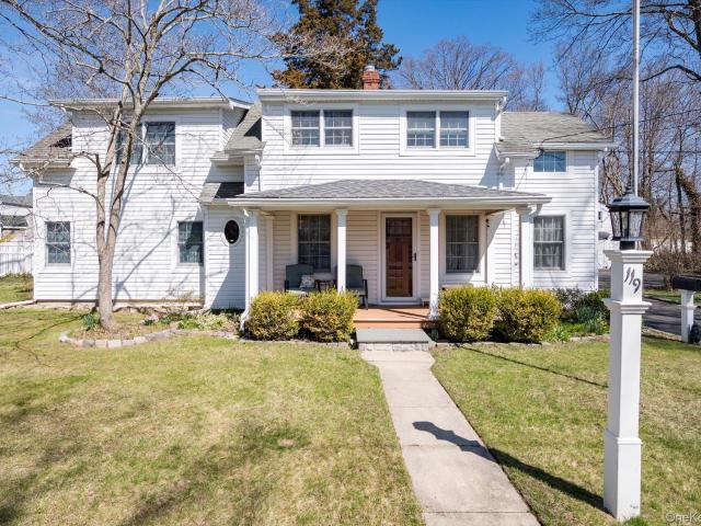 Property for sale in Smithtown, New York