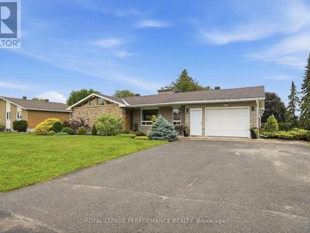 House for sale in Russell, Ontario