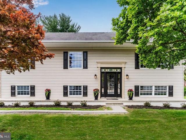 House for sale in Cumberland, Pennsylvania