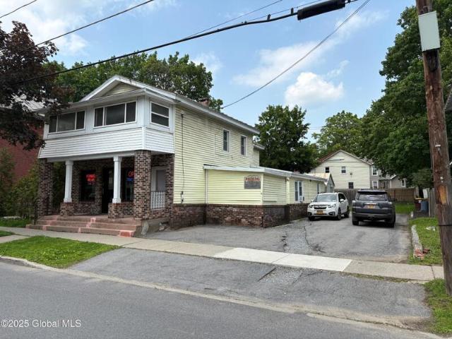Duplex for sale in Saratoga Springs