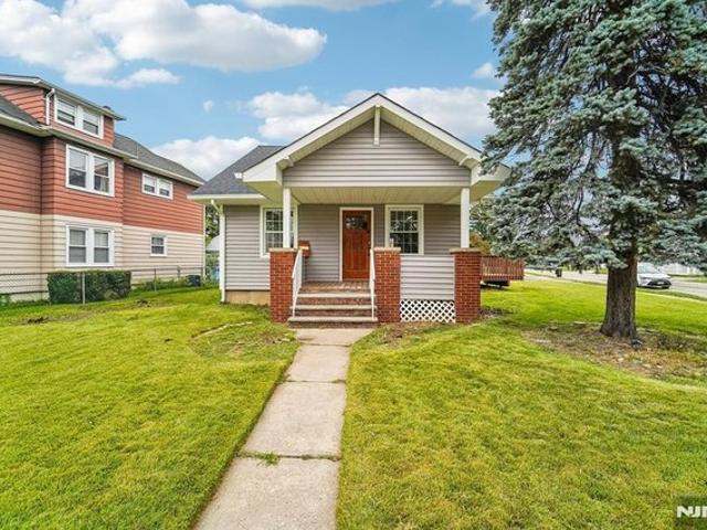 House for sale in Passaic, New Jersey