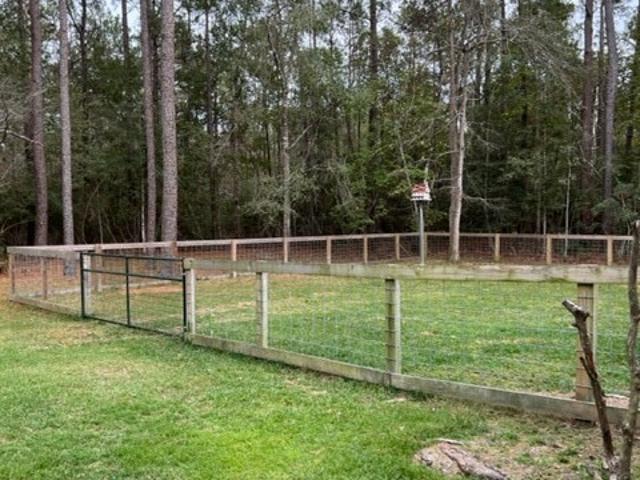 House for sale in Hillister, Texas