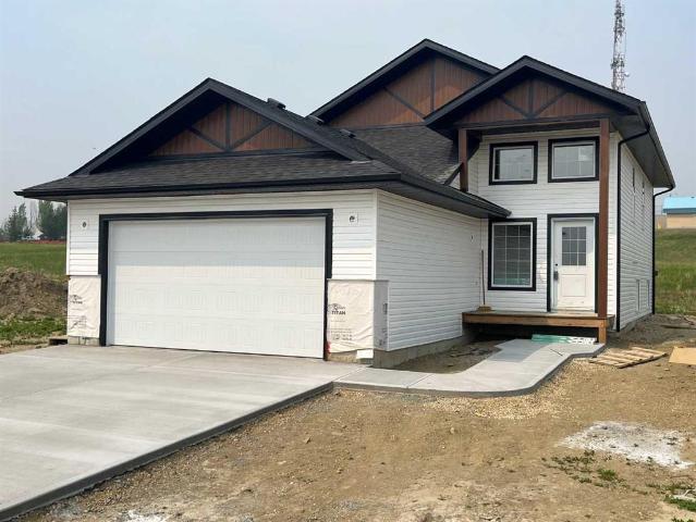 House for sale in Sylvan Lake, Alberta
