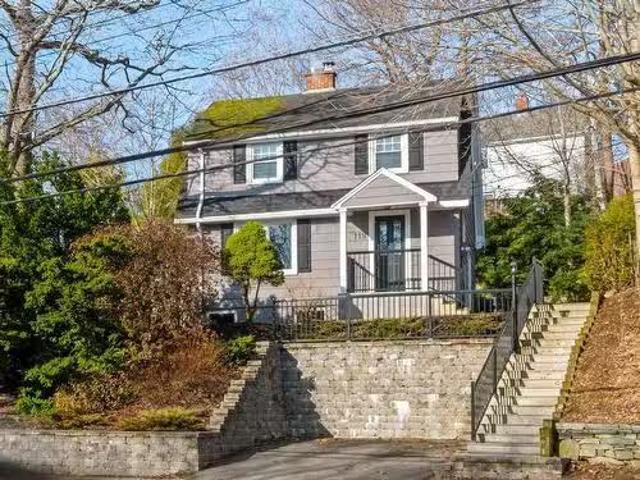 House for sale in Dartmouth, Nova Scotia