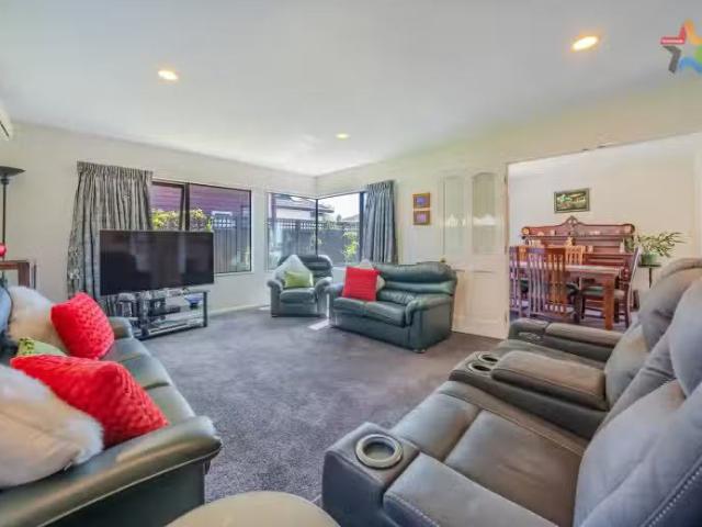 House for sale in Days Bay, Wellington