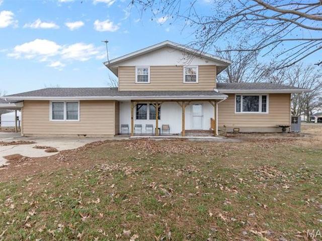 House for sale in Sikeston, Missouri