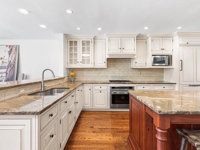 Condo for sale in Ardmore, Pennsylvania