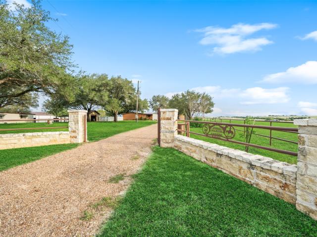 Farm for sale in Shiner, Texas