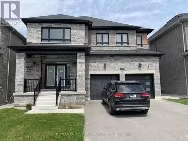 House for sale in Barrie, Central Ontario