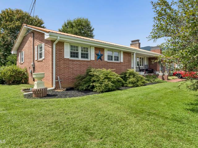 House for sale in Hunter, East Tennessee