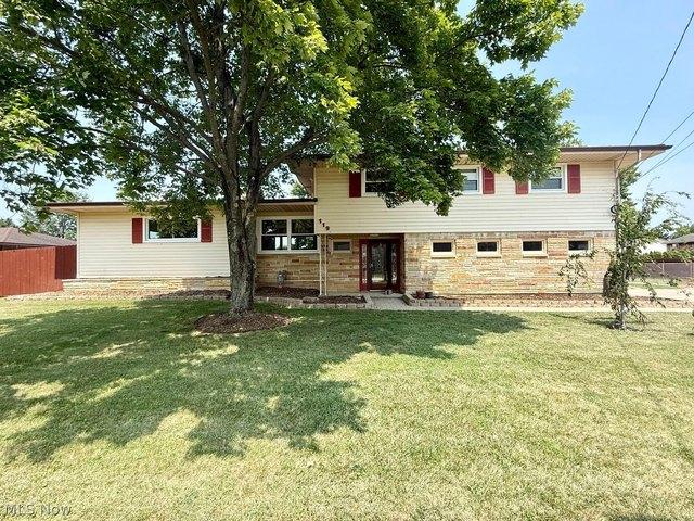 House for sale in Lagrange, Ohio