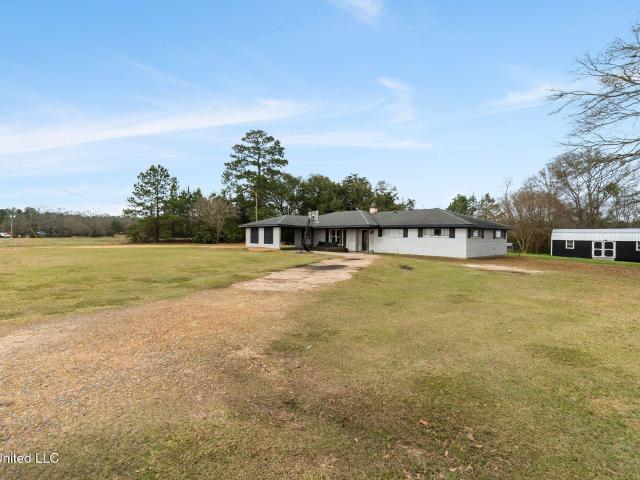 House for sale in Lumberton, Mississippi
