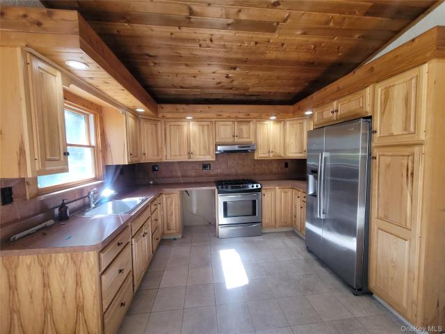 House for sale in Fallsburg, New York