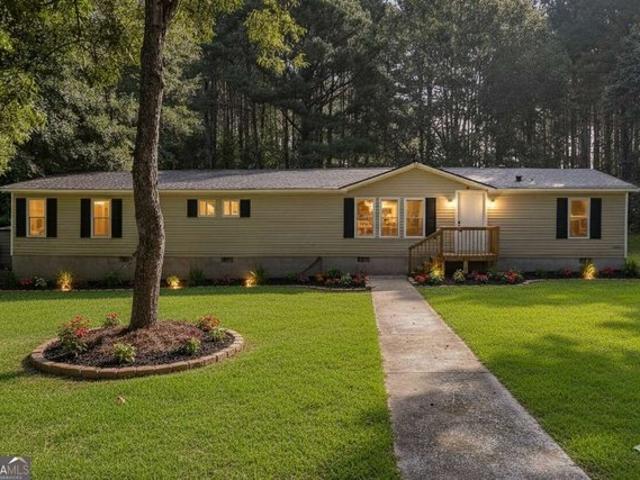House for sale in Hull, Georgia