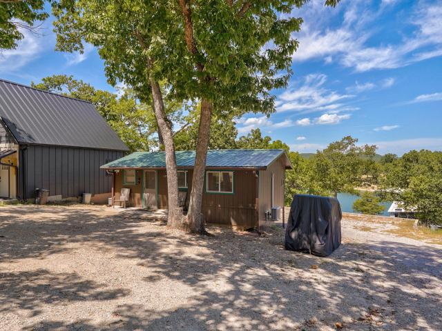 House for sale in Stone, Missouri