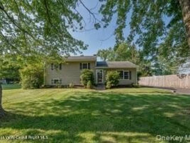 House for sale in Bloomington, New York