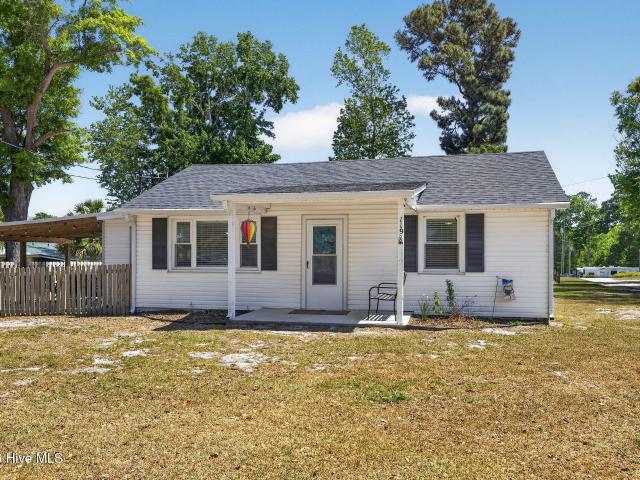 House for sale in Sneads Ferry, North Carolina