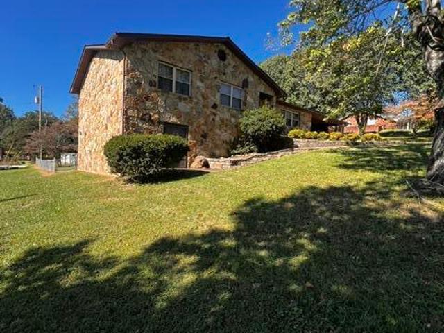 House for sale in Jacksboro, East Tennessee