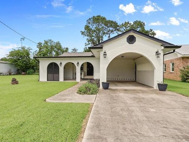 House for sale in Napoleonville, Louisiana
