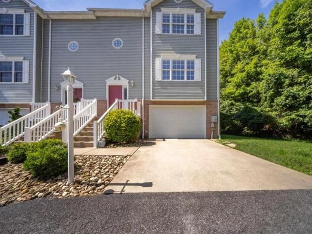 Townhouse for sale in Morgantown, West Virginia