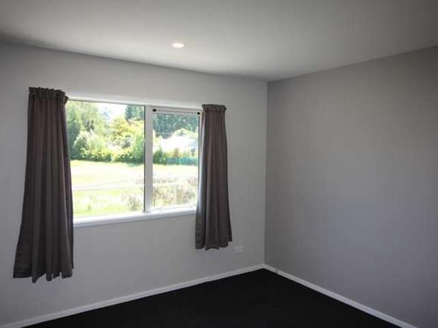 House for rent in Chaslands, Canterbury