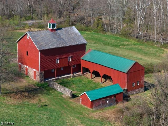 House for sale in Delaware, New Jersey