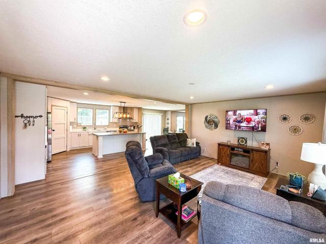 House for sale in Clay City, Illinois