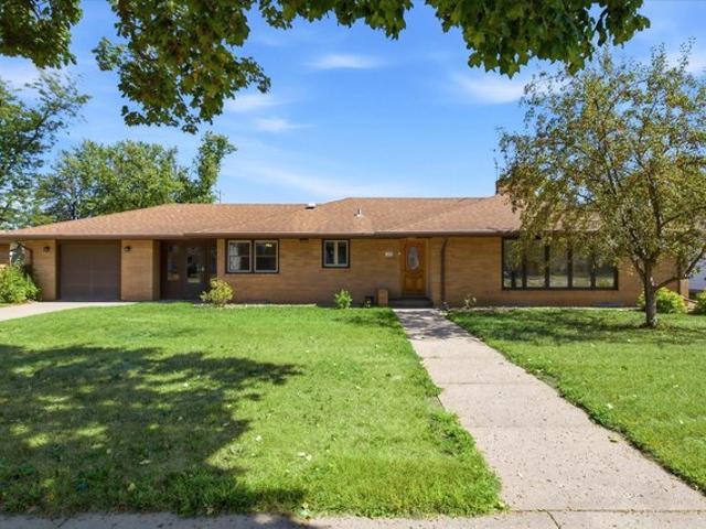 House for sale in Belle Plaine, Scott County
