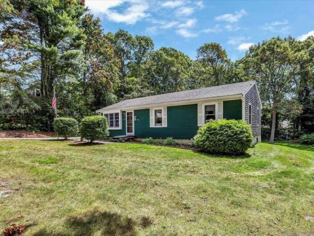 House for sale in Mashpee