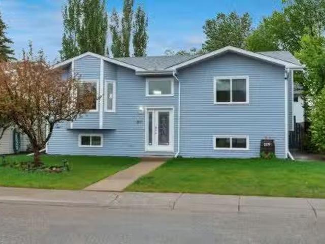 House for sale in Strathmore, Alberta