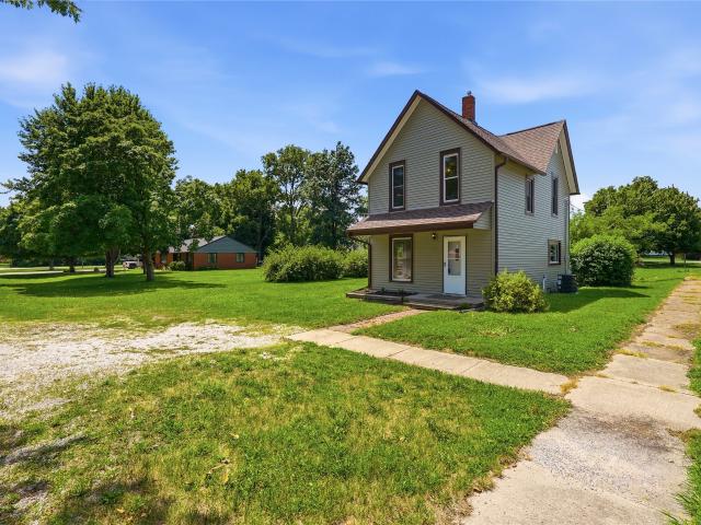 House for sale in Cambridge, Story County